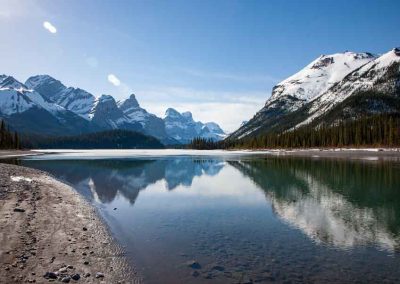Maligne Lake Jasper National Park - Photo by Explorejasper.com